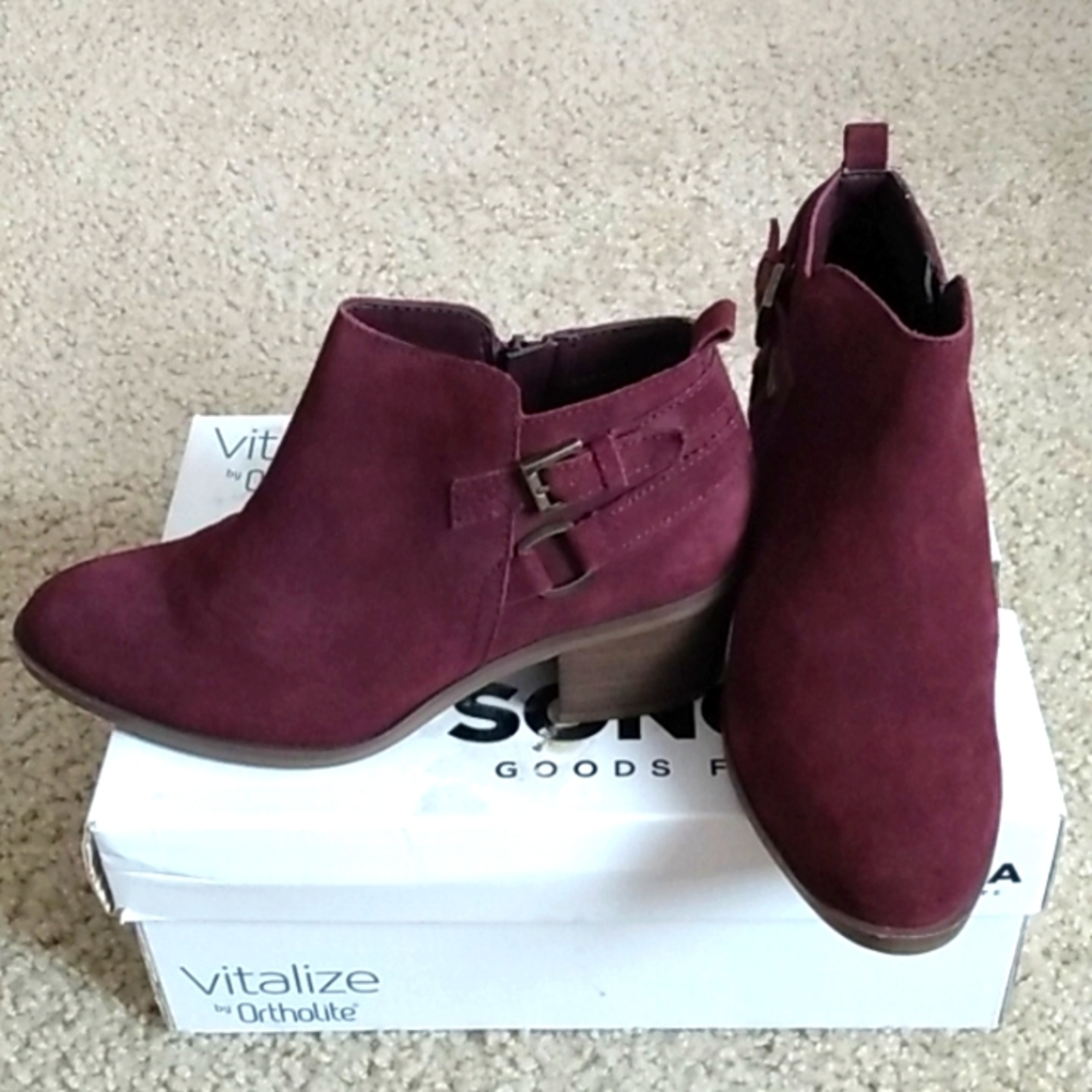 Burgundy shorts heel ankle boots